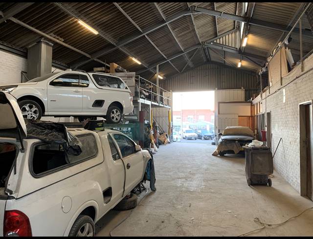 370M² FACTORY TO LET IN PAROW EAST